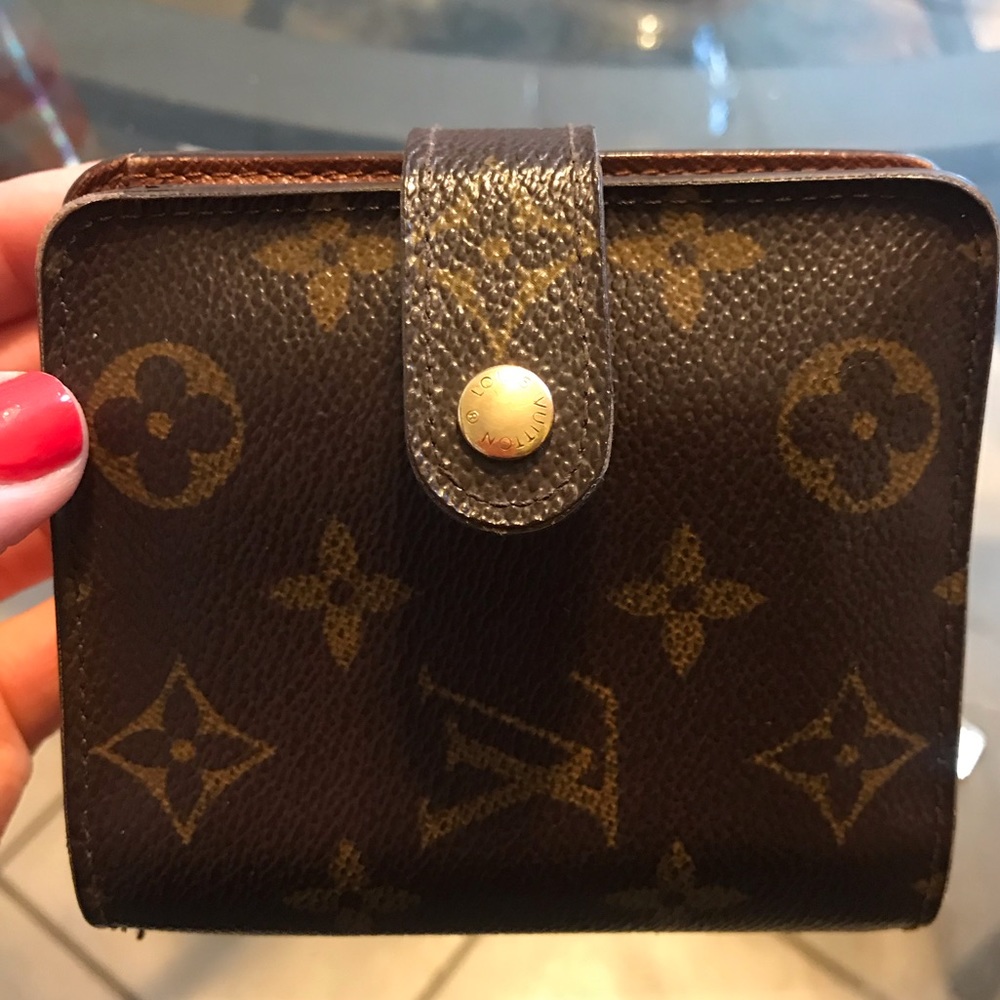 Authentic LV wallet